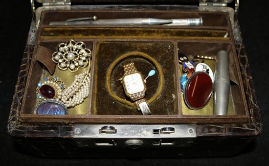 Jewellery box and costume jewellery